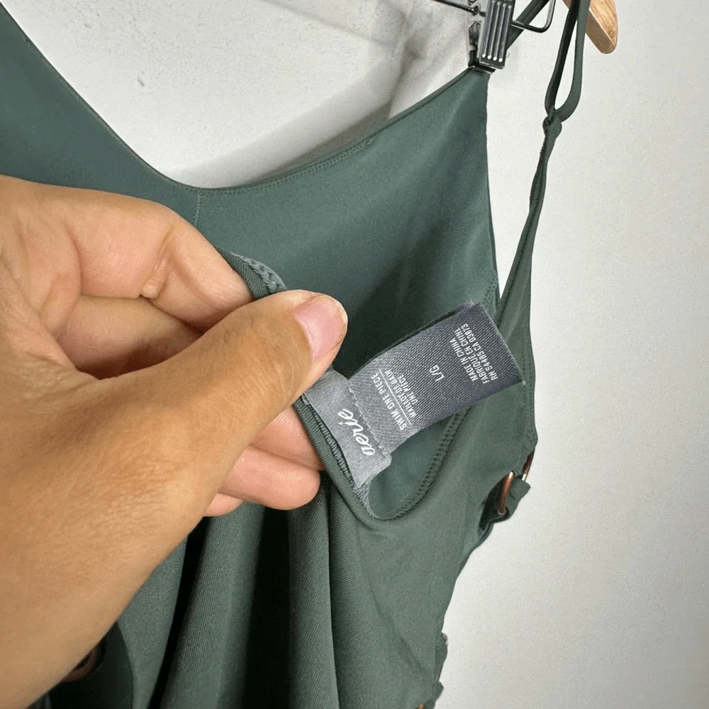 AERIE Cheeky Side Ring One Piece Swimsuit GREEN open back adjustable padded L